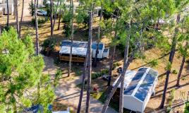 Vue aérienne des mobil homes du camping Les Dunes de Contis